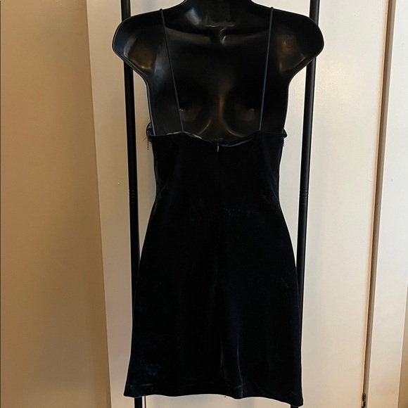 Zara velvet dress - Picture 5 of 7